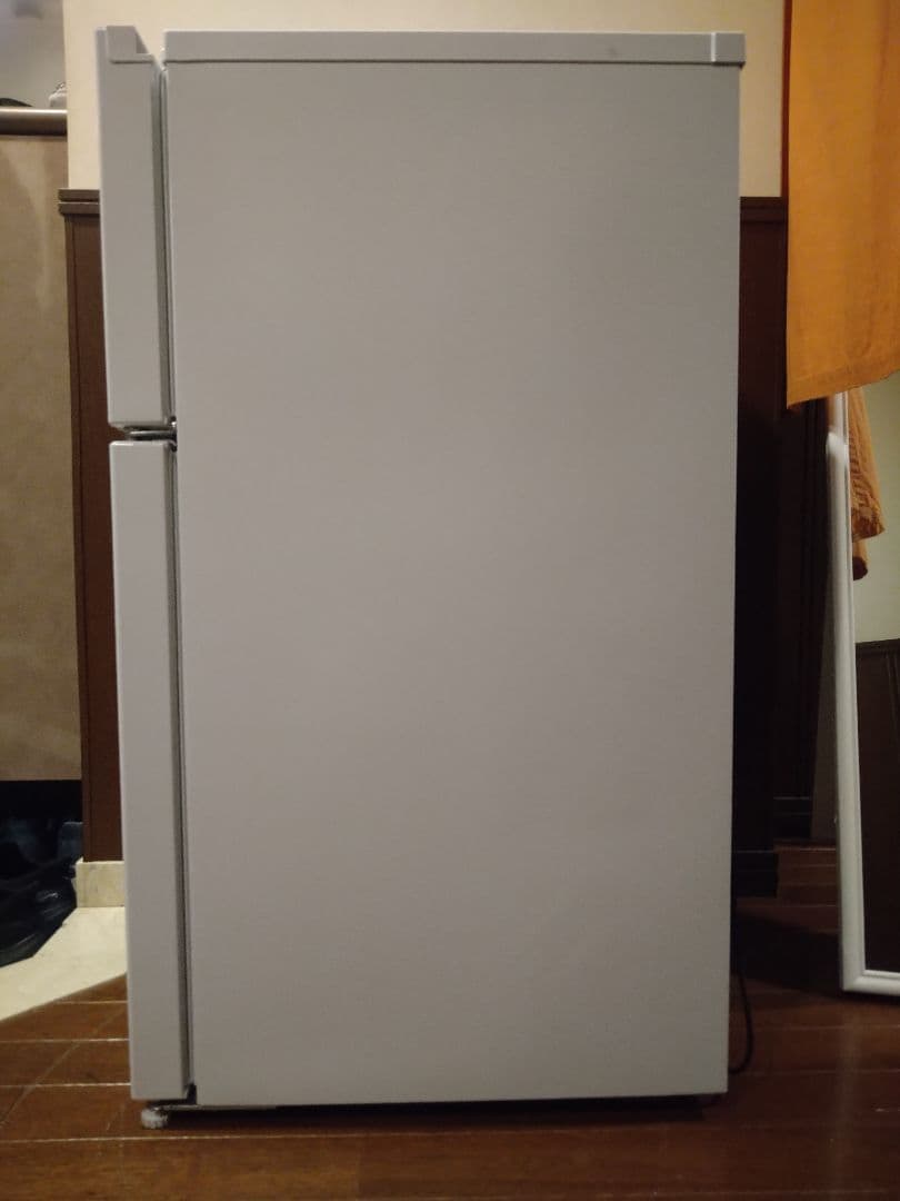 2022冷蔵庫ヤマダ電機 87㍑ 取説保証書有 付属品完備 梱包発送たメル便