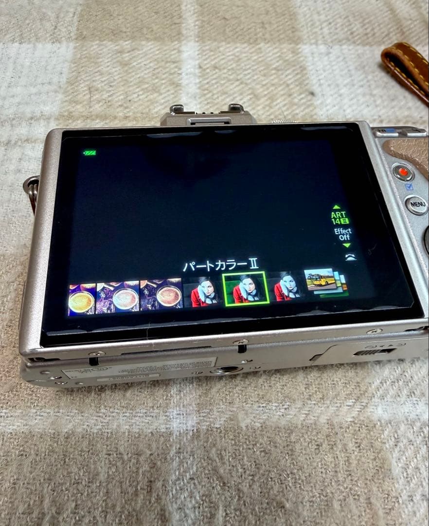 OLYMPUS PEN E-pl8 ブラウン40-150mmレンズ