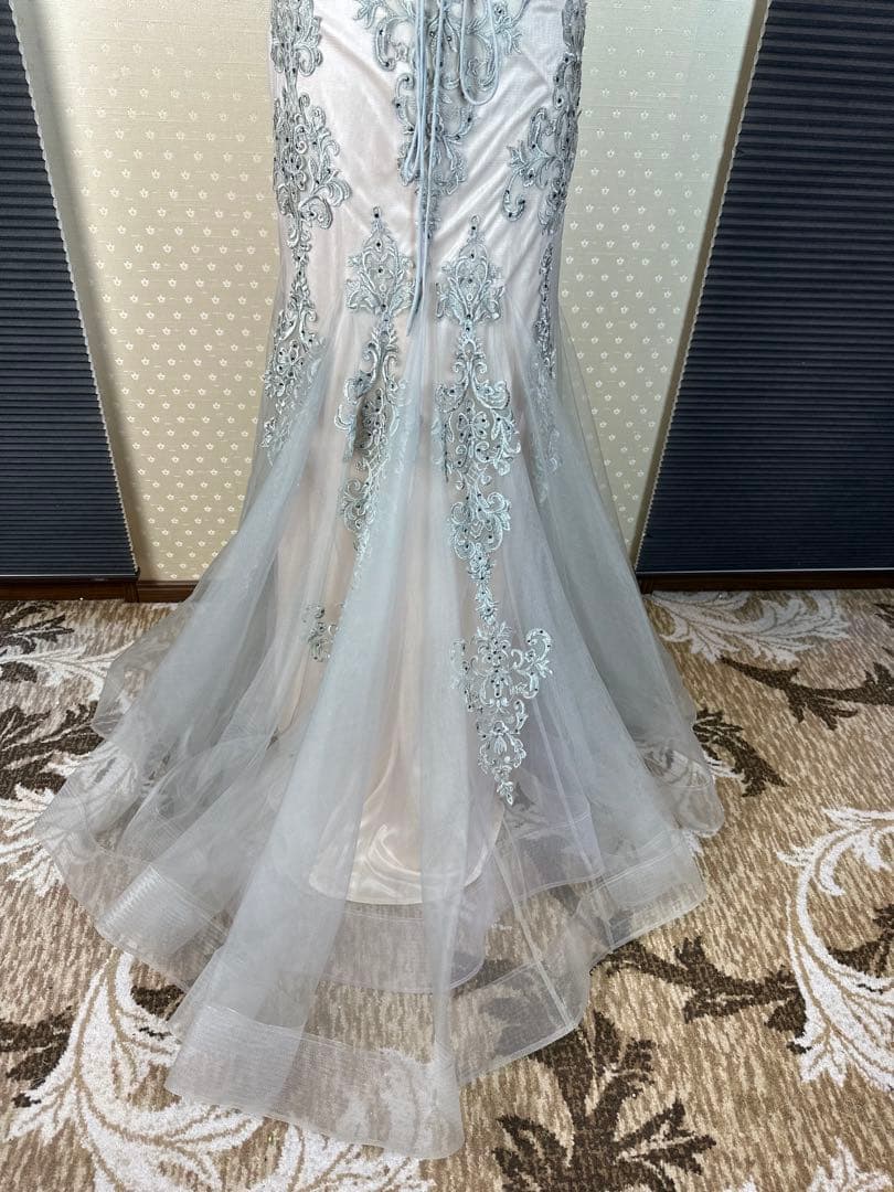 シルバー ベージュビーズ刺繍 フィット＆フレアドレス