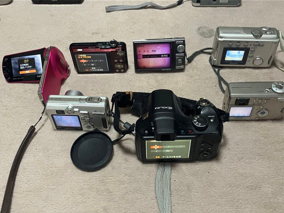 D*社様 デジカメ、オールドカメラ、付属品まとめ売り
