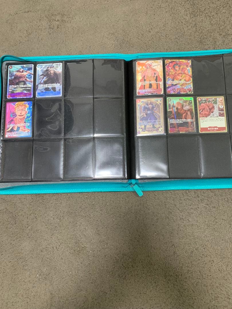 ワンピース カード　ファイル付き引退品
