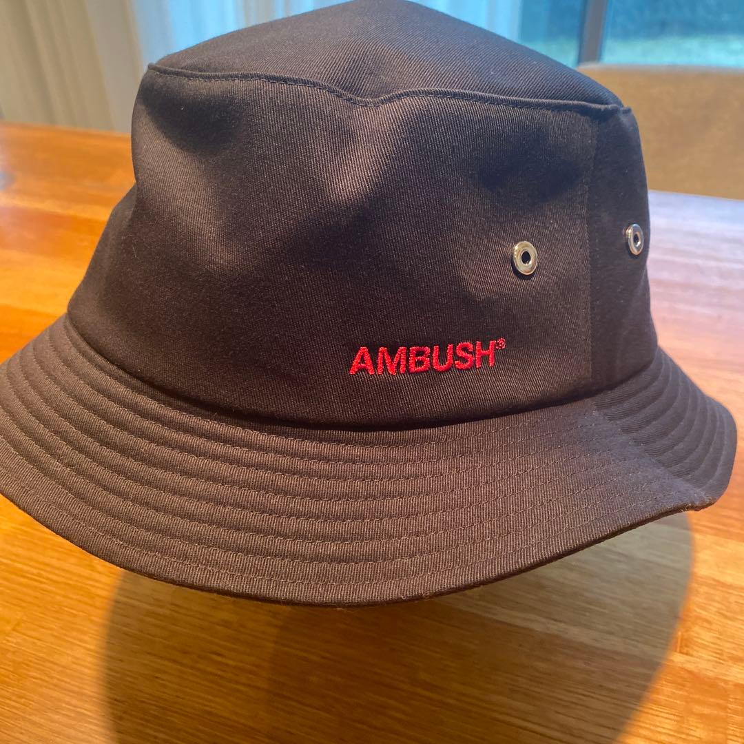 AMBUSH® ブラック バケットハット