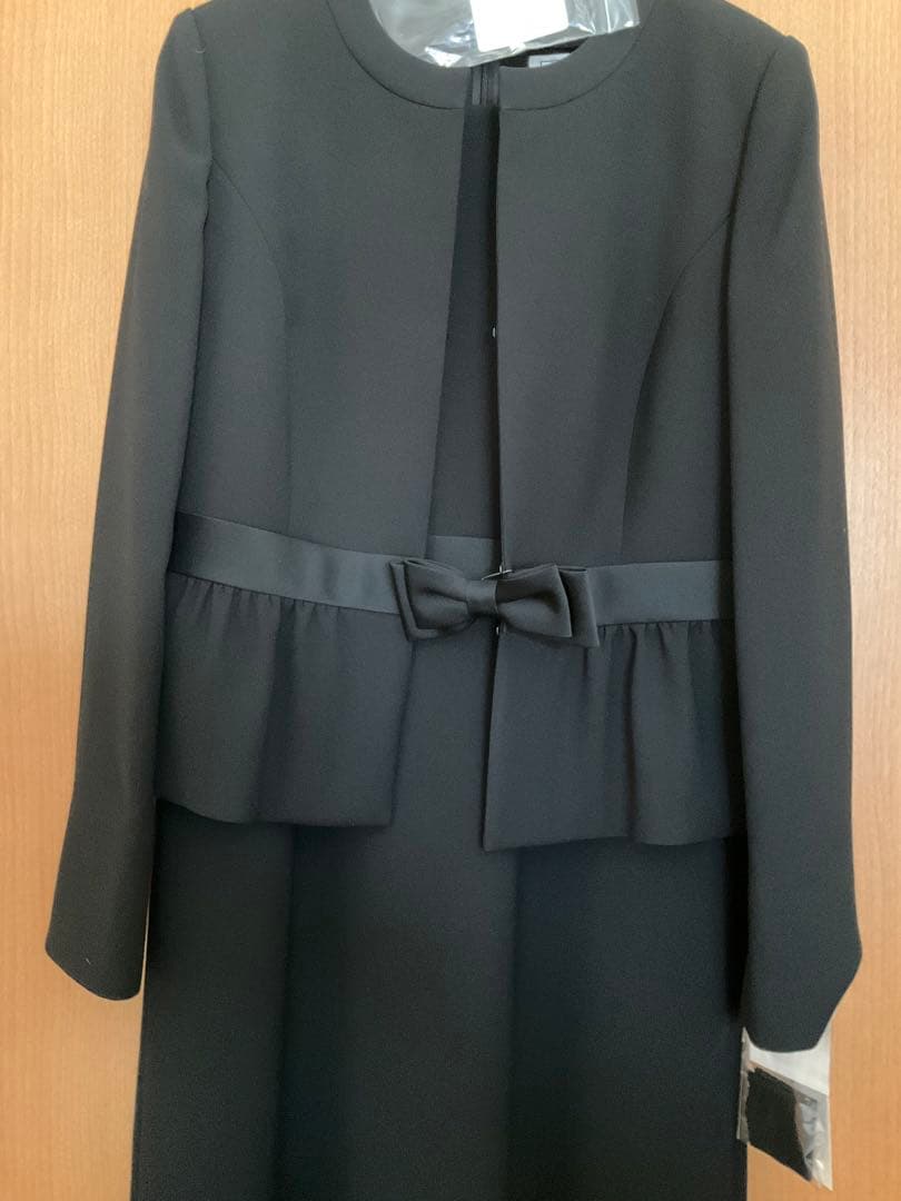 【未使用】東京ソワール　ディノスCaraコラボ　ブラックフォーマル タグ付