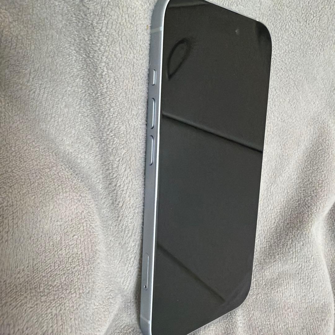 スマートフォン本体 スリムデザイン