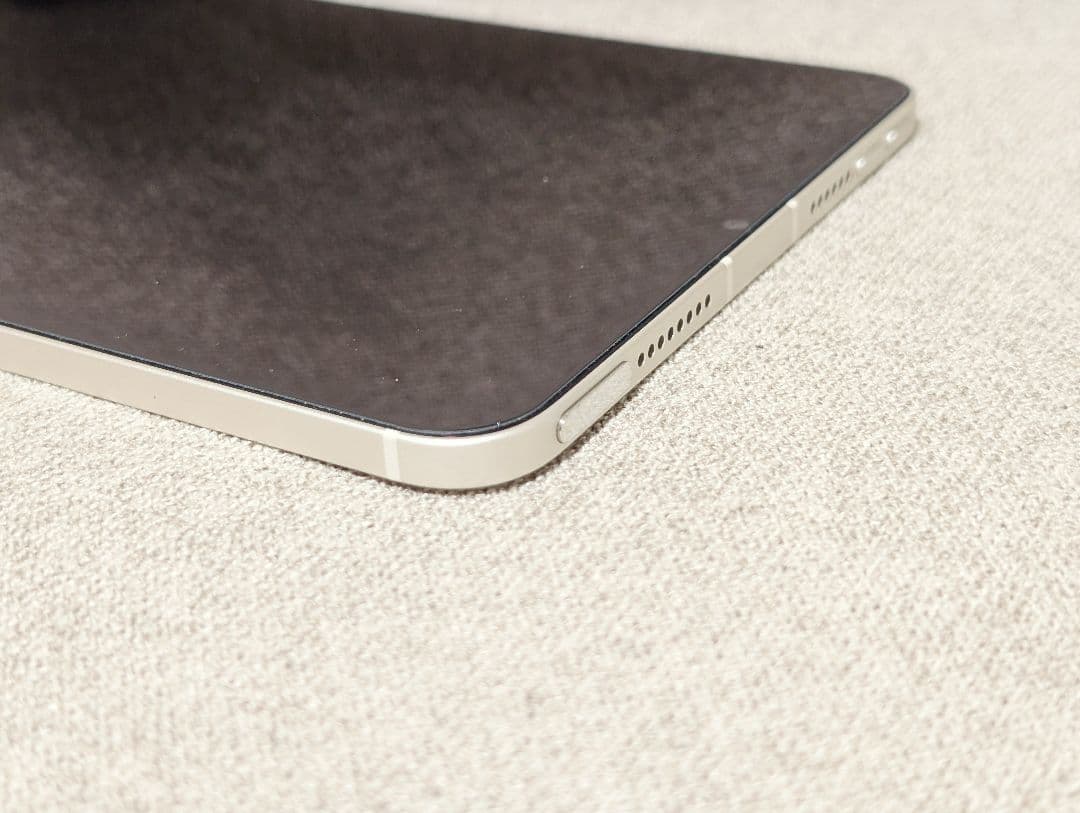 美品 iPad mini 第6世代 64GB cellular スターライト