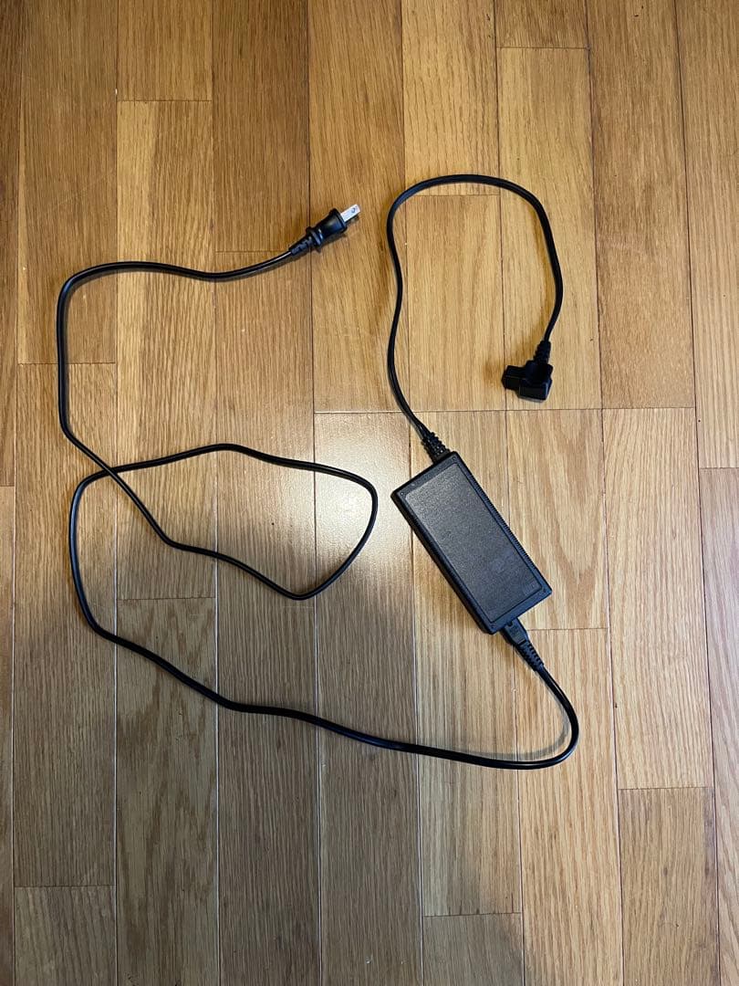 値下げ済み　バッテリー付き ポータブル冷蔵庫 デジタル表示 車載用　アウトドア用