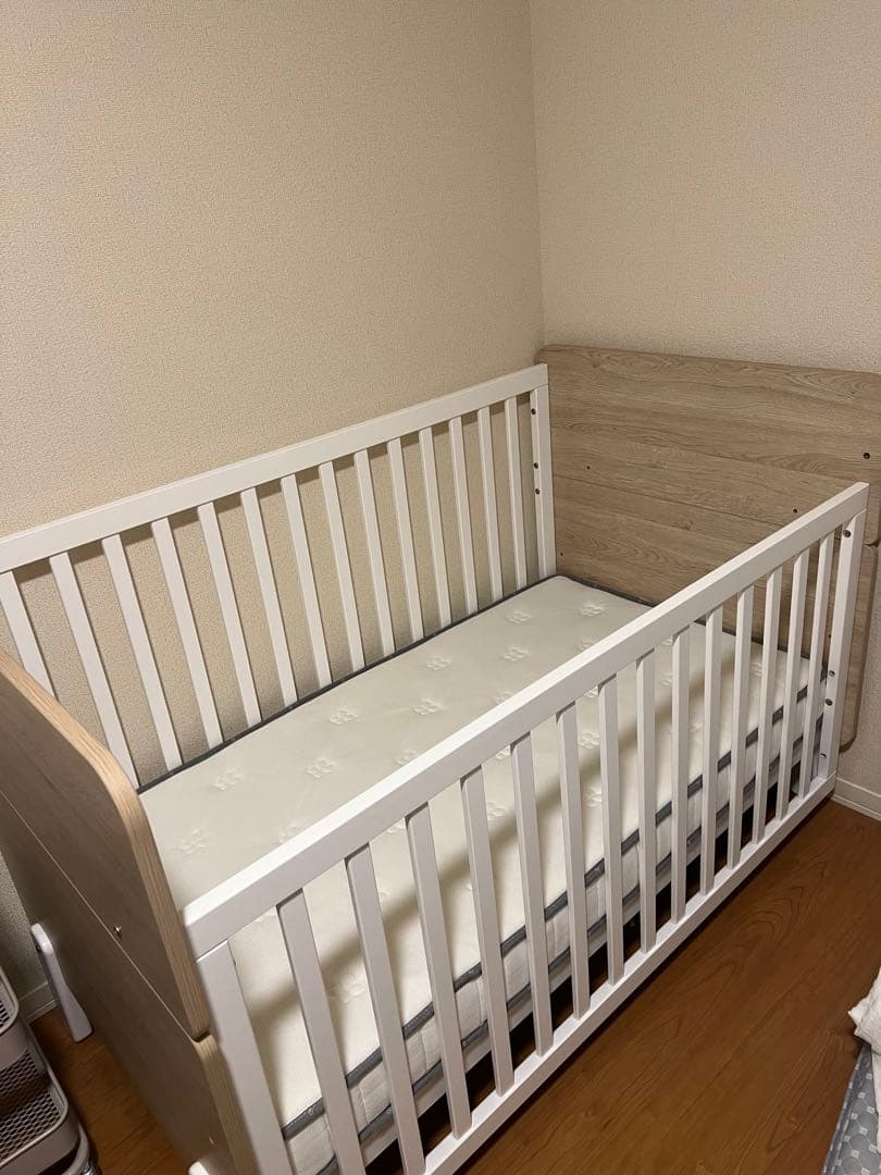 Boori(ブーリ)3in1ベビーベッド(専用マットレス付) (直接 引取 可)