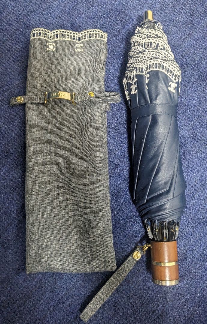 美品 日傘 セリーヌ グレー柄に白レース