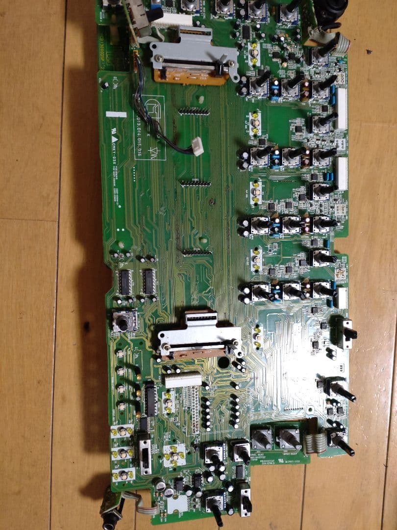 ROLAND DJ-2000 動作確認済み　送料込み　DJミキサー