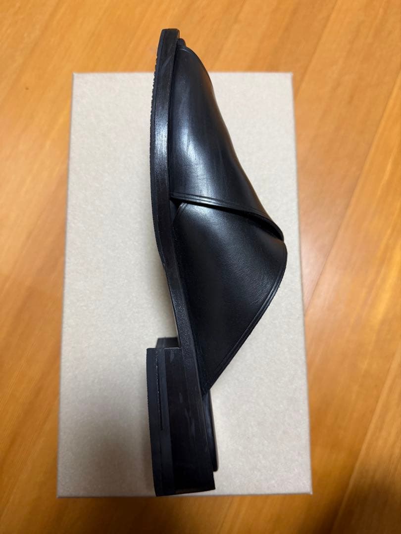 靴 LEMAIRE 25SS CROSS FLAT SANDALS