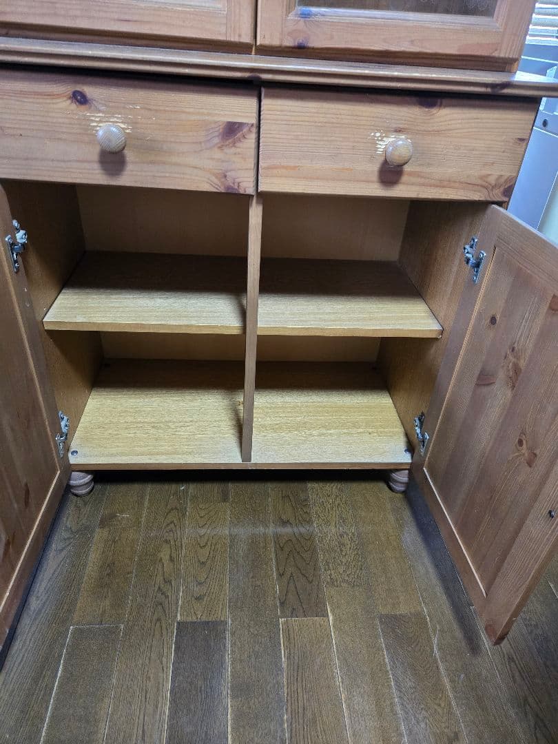 パイン材 食器棚 ガラス扉付き