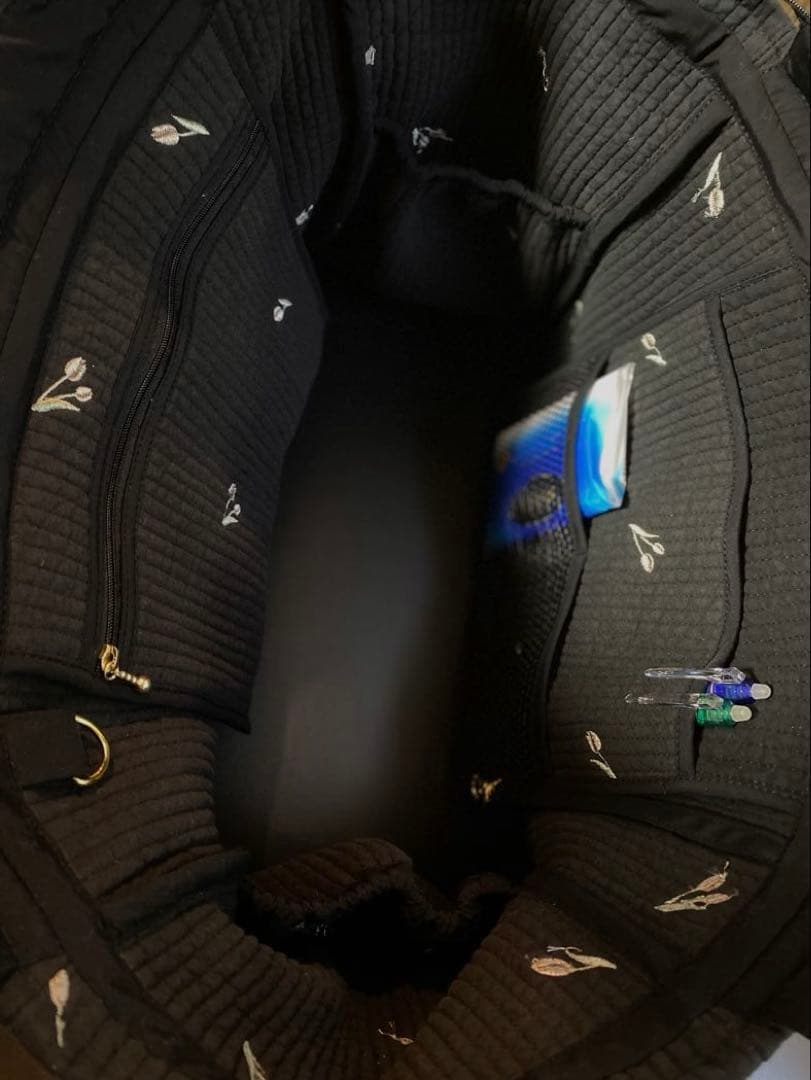 Ｂ.ブラック×いちご＆チューリップ大きめサイズ　ポケットいっぱいマザーズバッグ