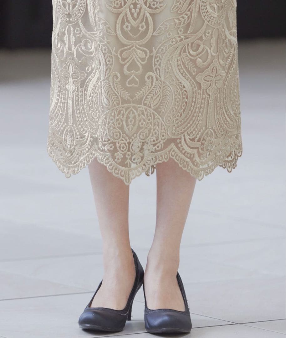 刺繍レース　バックリボン　タイトドレス