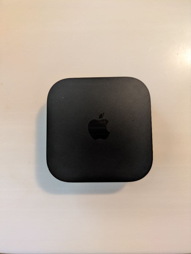 Apple TV4K WiFiモデル64GB 本体、電源ケーブル(リモコンなし)