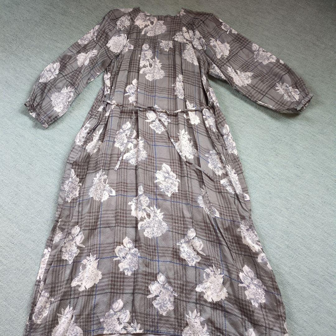 ユキダルマ　 Plantationチェックブーケワンピース