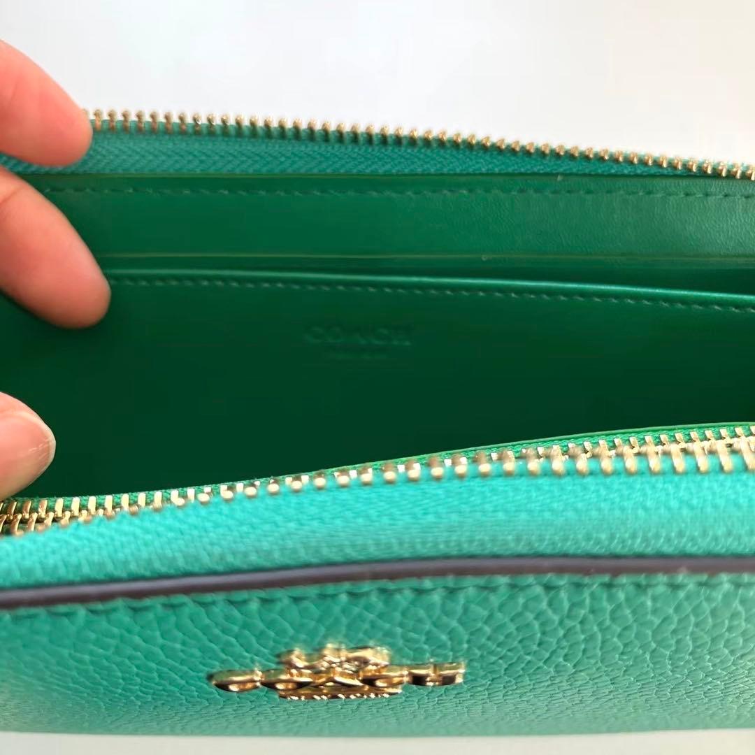 COACH コーチ レザー ラウンド 長財布 ストラップつき グリーン