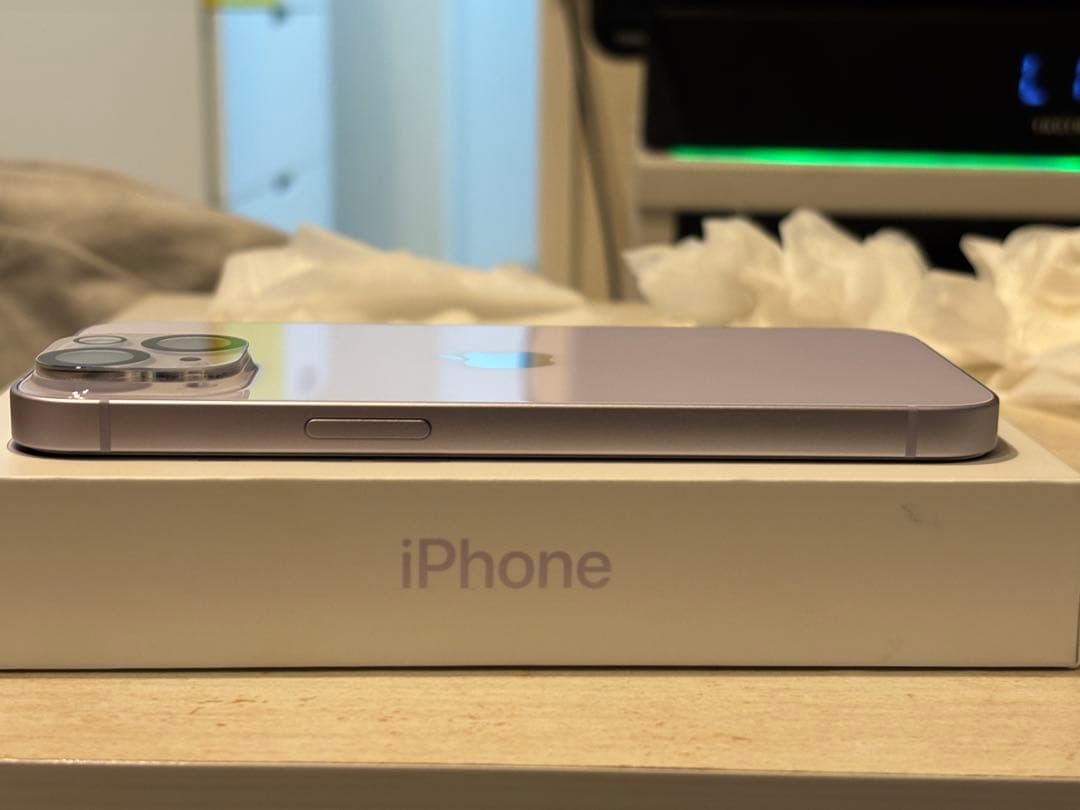 【極美品】Apple iPhone 14 256GB SIMロックなし パープル