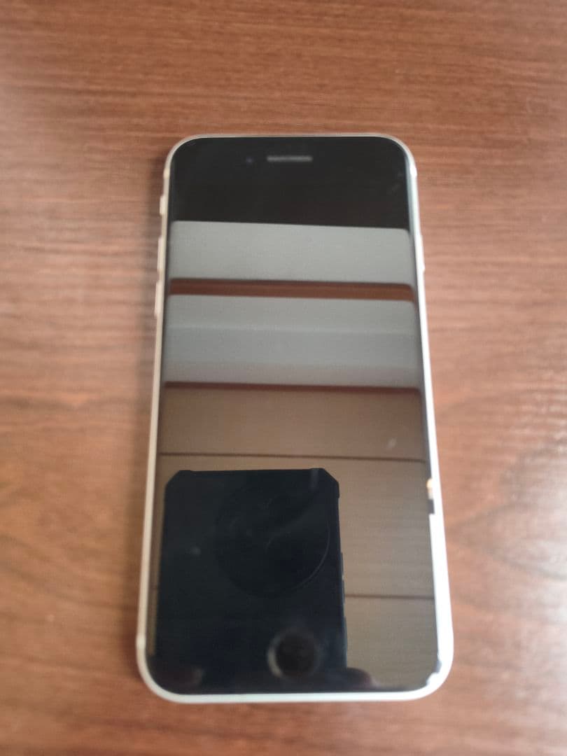 Apple iPhone SE2 ホワイト5