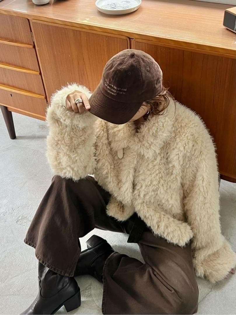 入手困難 新品未使用 Kastane カールミドルファーコート アイボリー