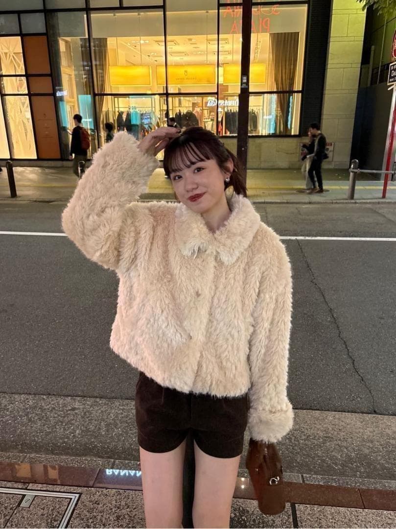 入手困難 新品未使用 Kastane カールミドルファーコート アイボリー