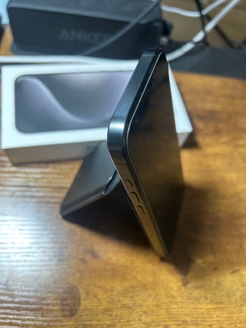 Apple iPhone 15 Pro 本体