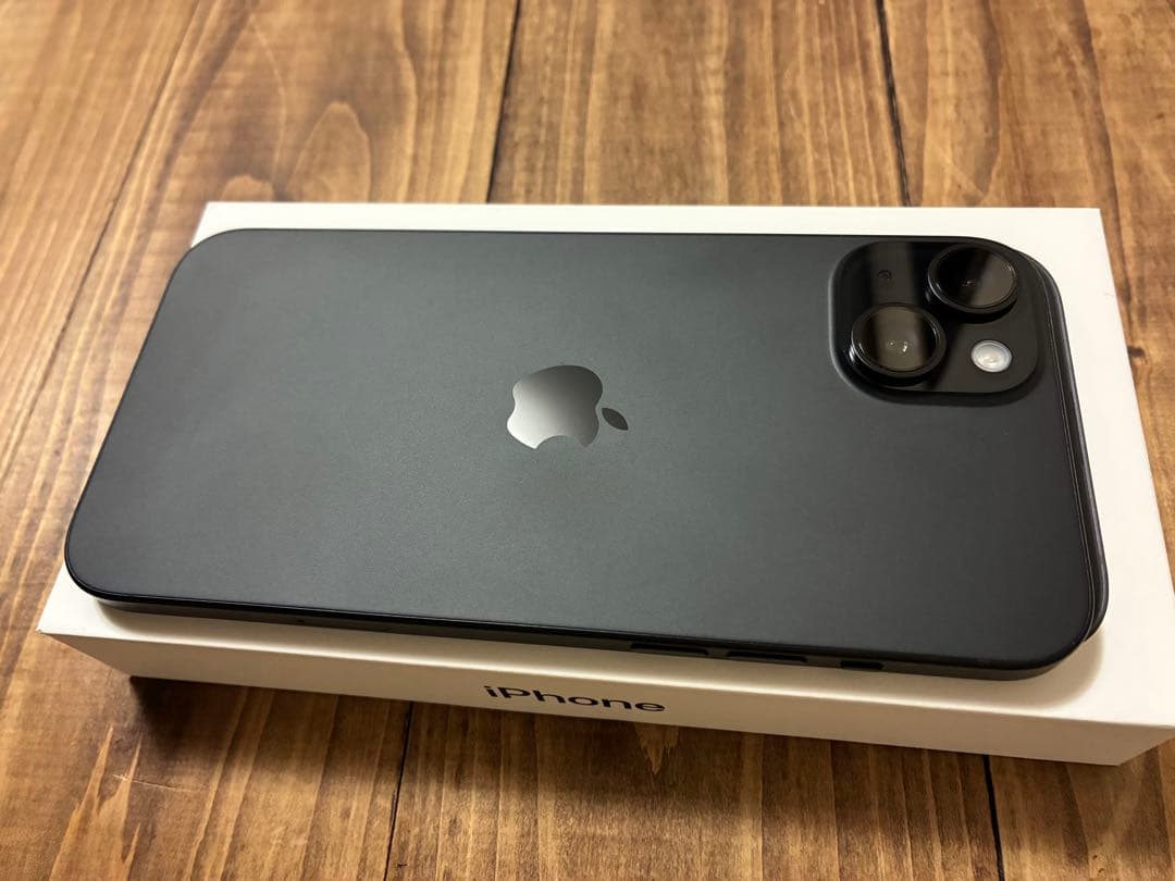 Apple iPhone 15 plus ブラック 128GB 本体 美品