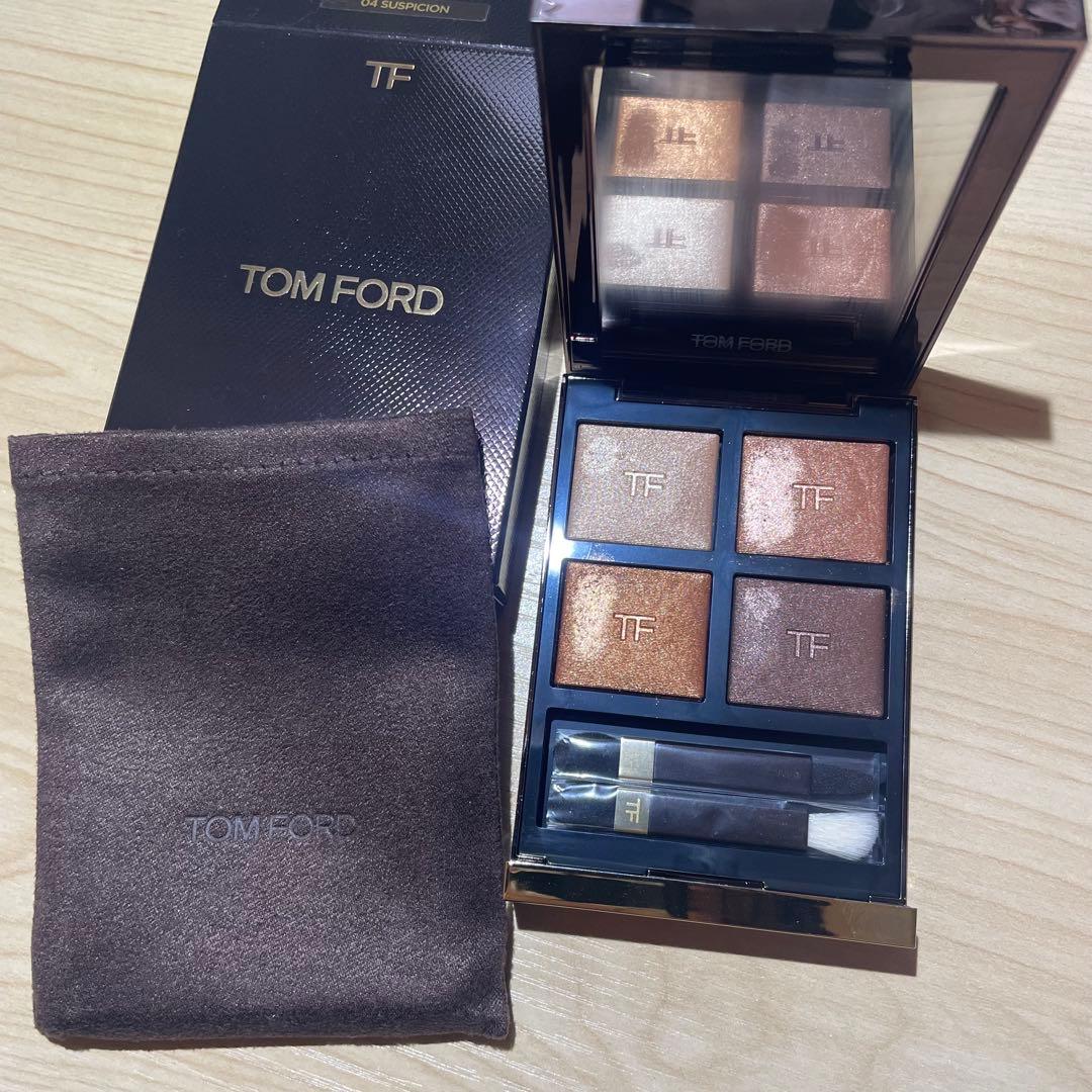 トムフォード　アイカラークォード　アイシャドウ　04A サスピション