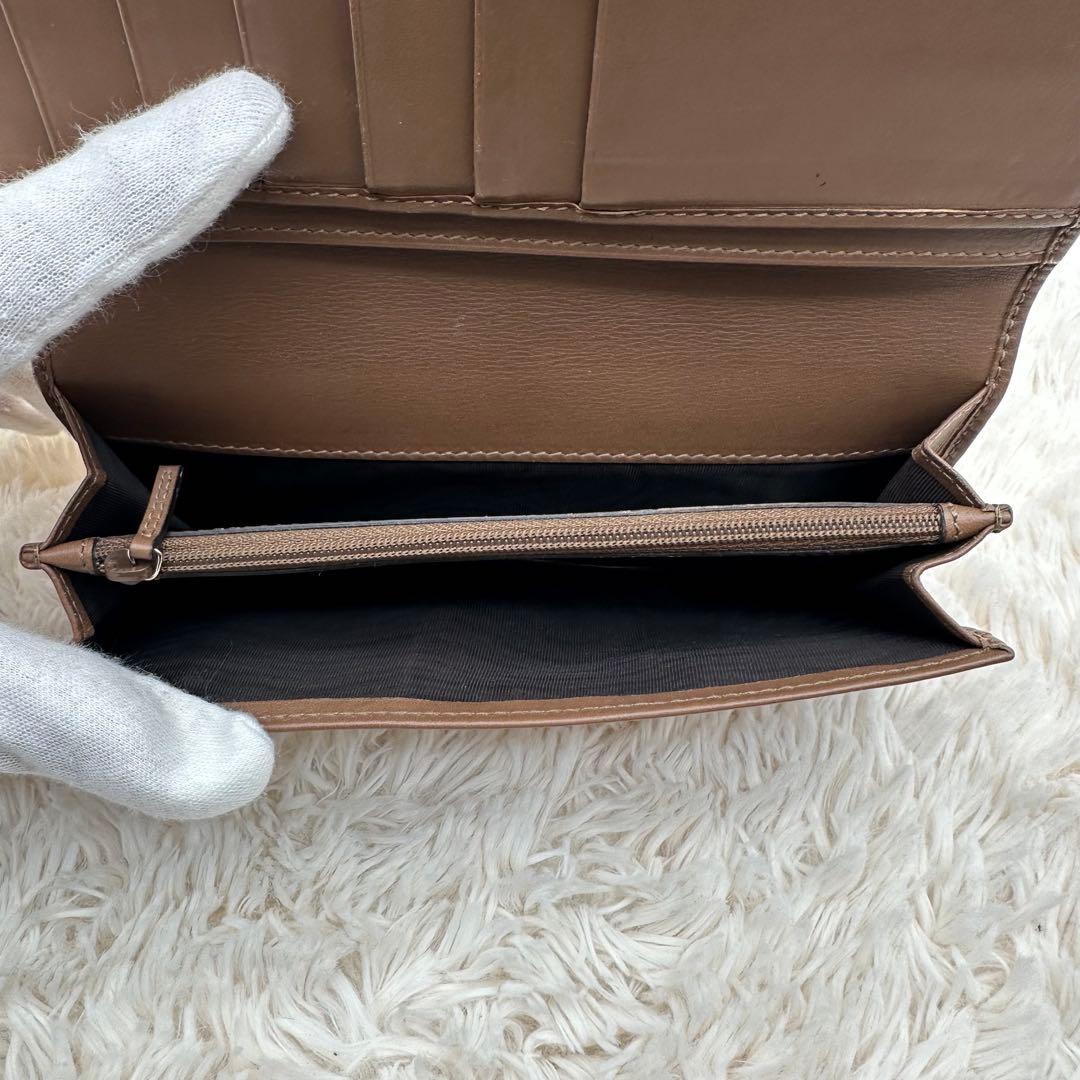 ✨箱あり✨美品　グッチ　長財布　二つ折り財布　フローラ　キャンバス　茶色　白