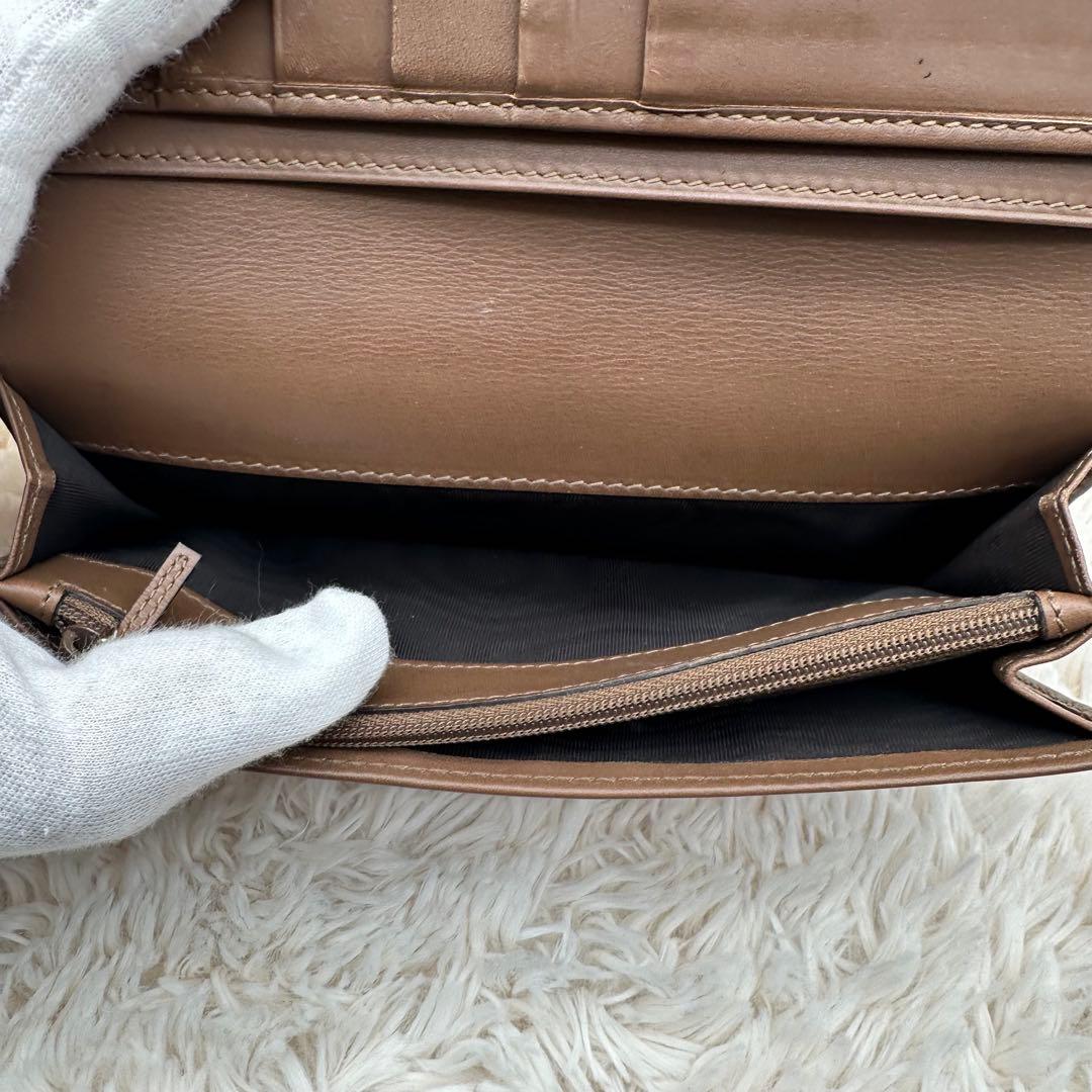 ✨箱あり✨美品　グッチ　長財布　二つ折り財布　フローラ　キャンバス　茶色　白