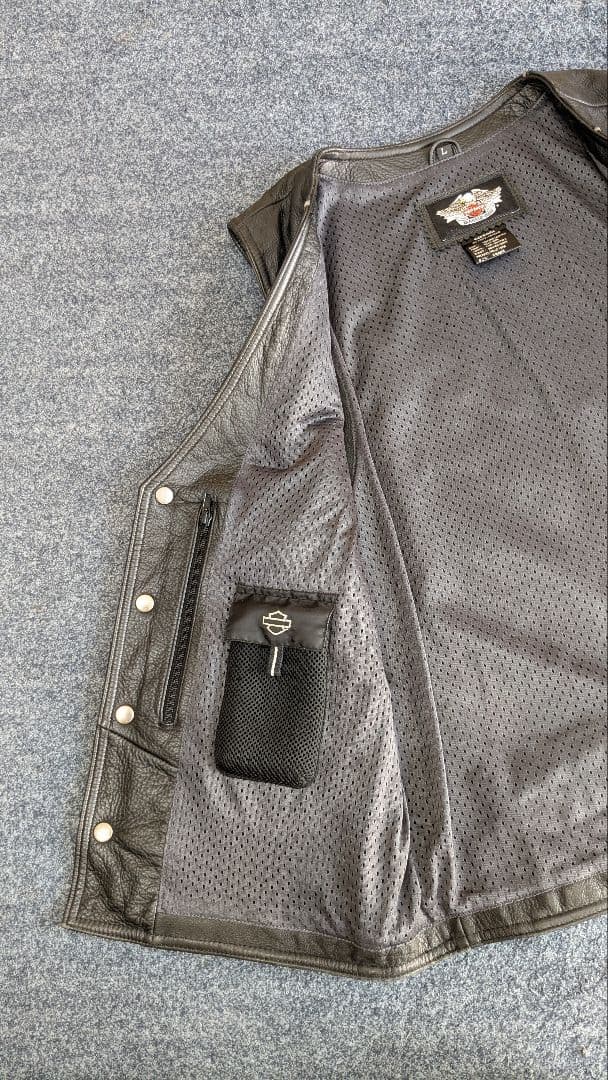 【美品】ハーレーダビッドソン の本革ベスト