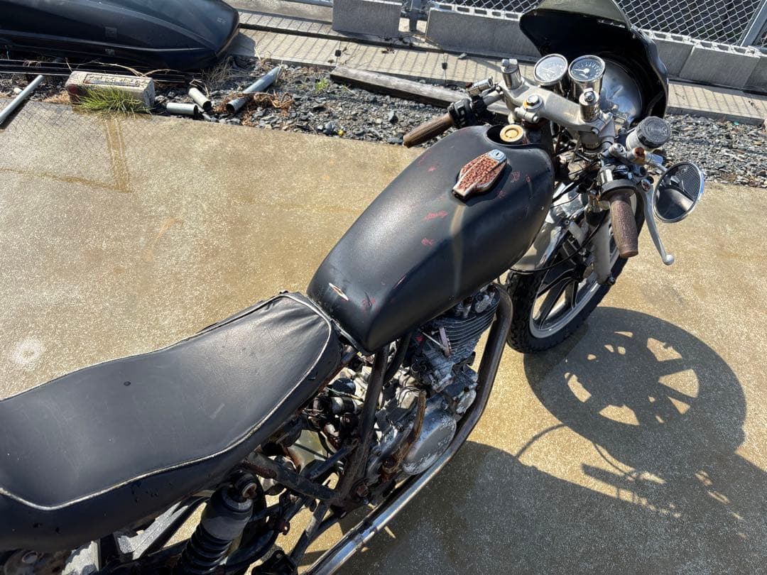 sr400 キャストホイールの出品 その他欲しい部分あればお渡しします。