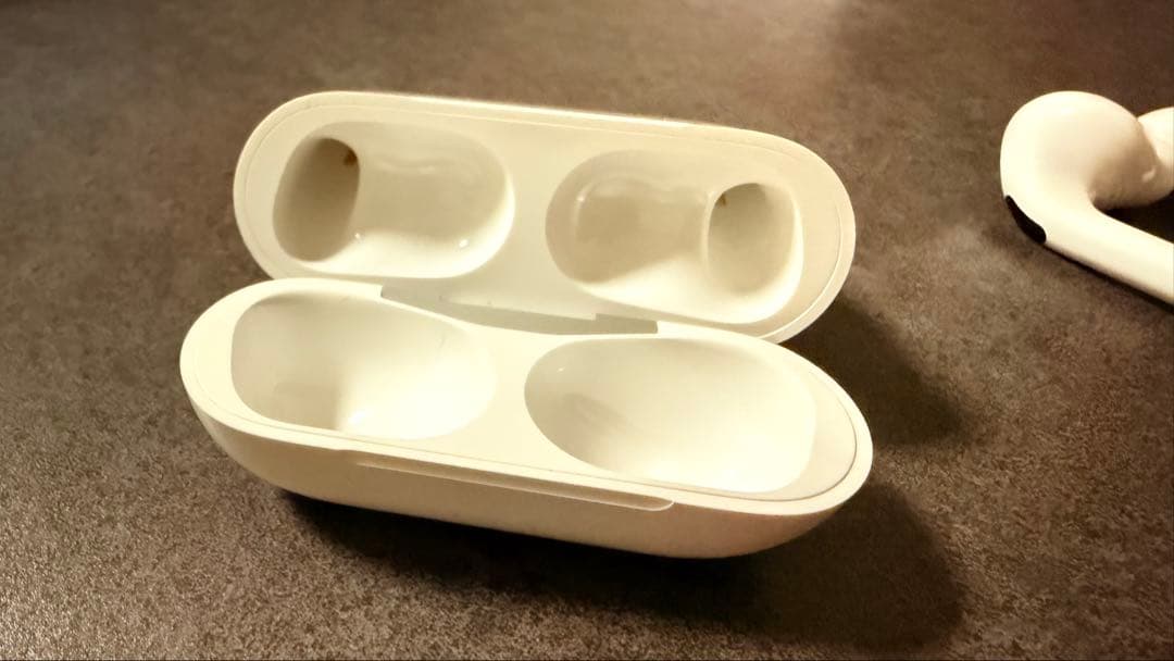 【美品】Apple AirPods Pro第2世代 本体【正規品】