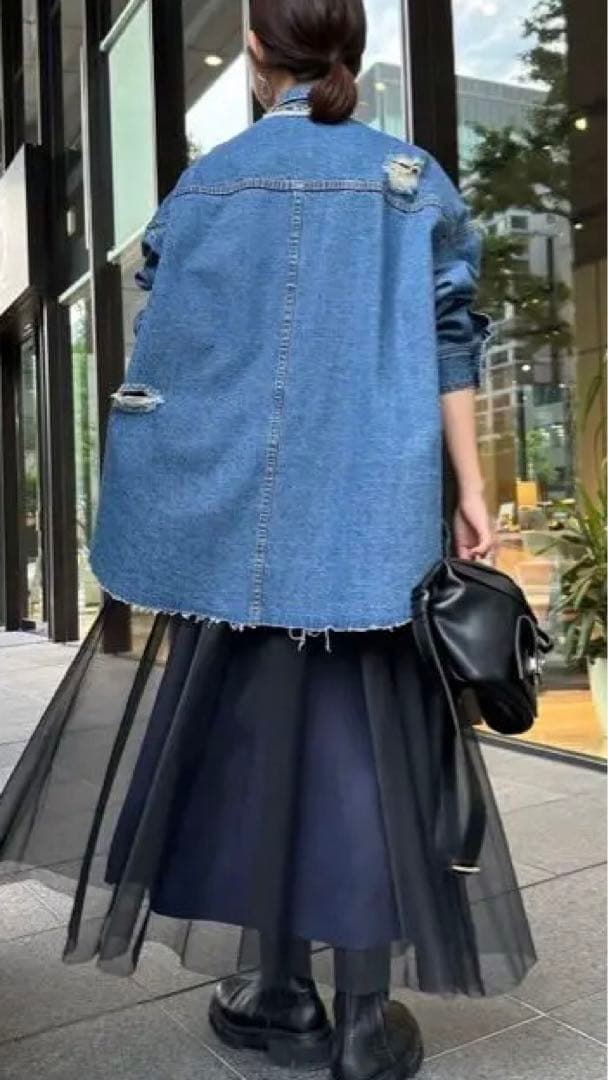 《美品》ドゥドゥ　人気カラー　ダメージデニムシャツ ブルー