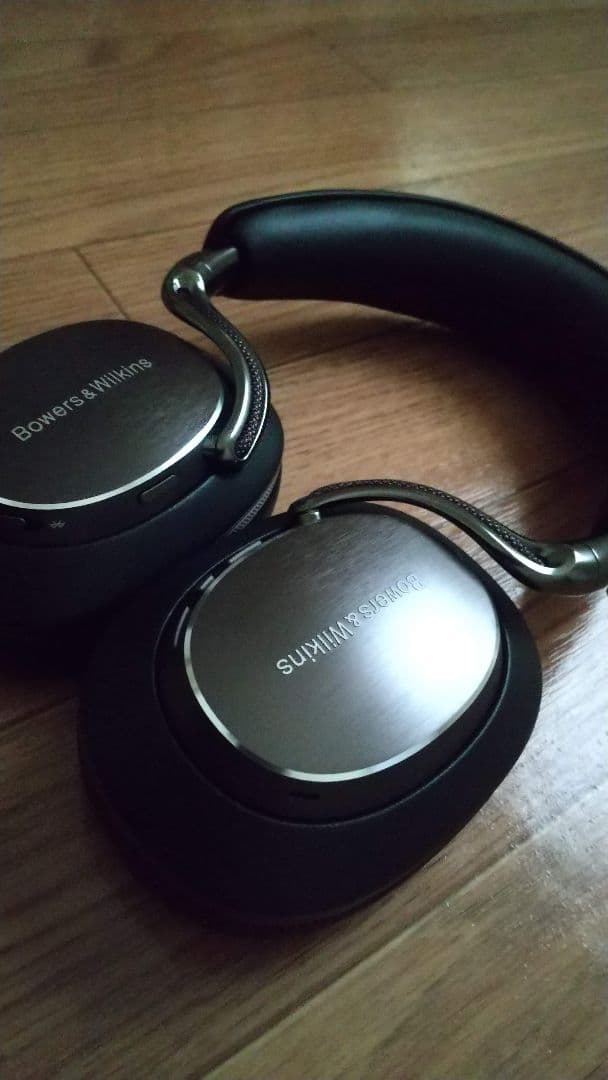 Bowers & Wilkins PX8 s2 ワイヤレスヘッドホン