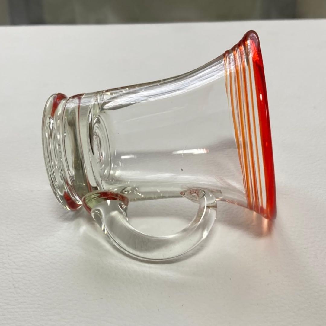 古いグラス カップ ウランガラス ⁇ 赤縁 持ち手付き 手作り 硝子 レトロ