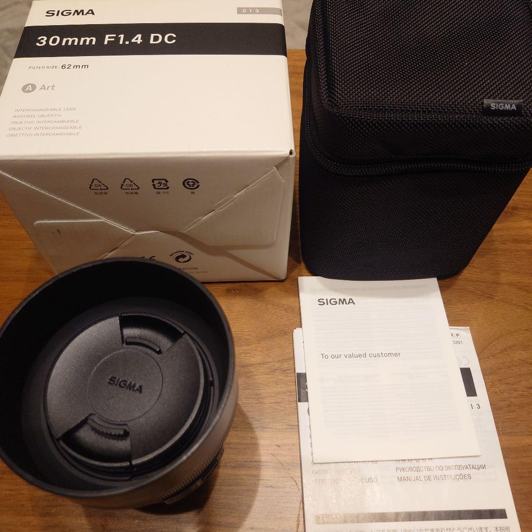 SIGMA 30mm F1.4 DC Art レンズ