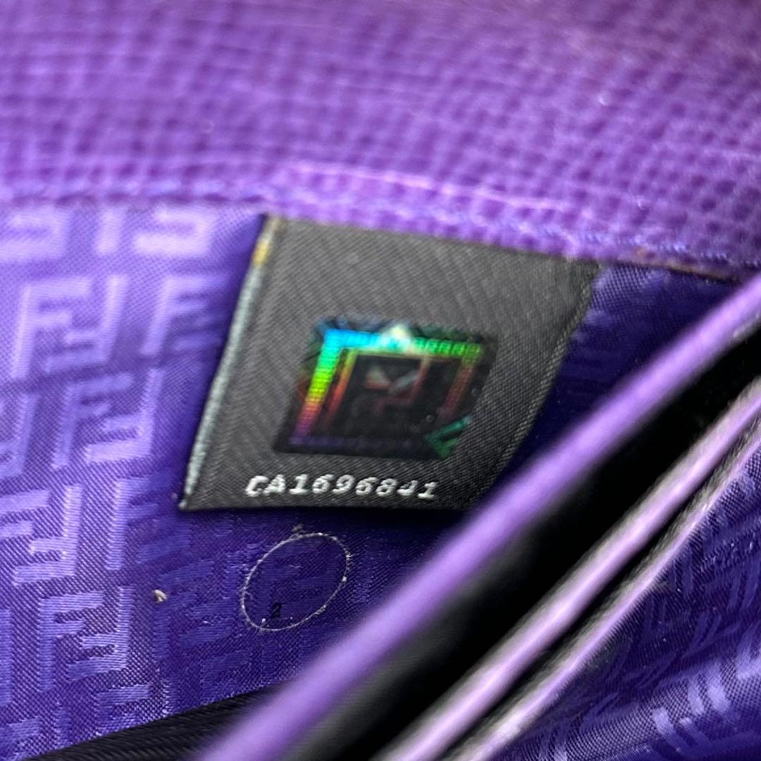 FENDI ズッカ柄　長財布 ラウンドファスナー　ラウンドジップ 内側パープル