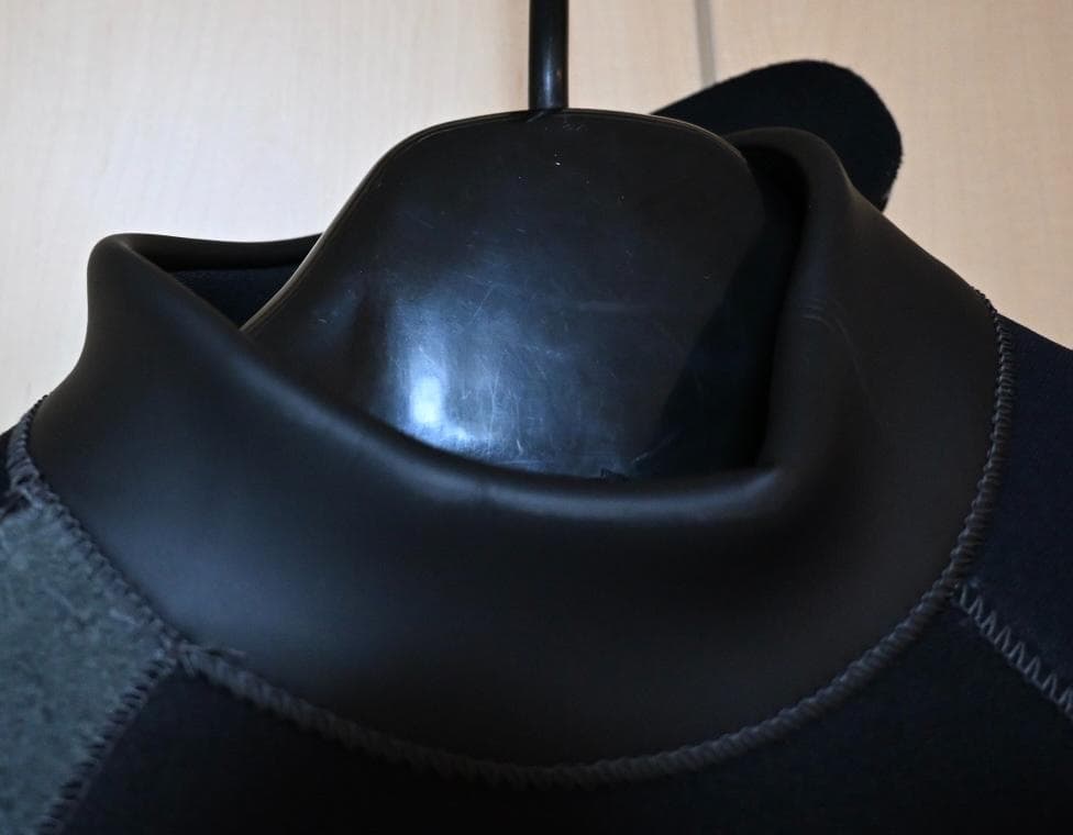 O'NEILL セミドライスーツ　 バックジップ　オール３ミリ