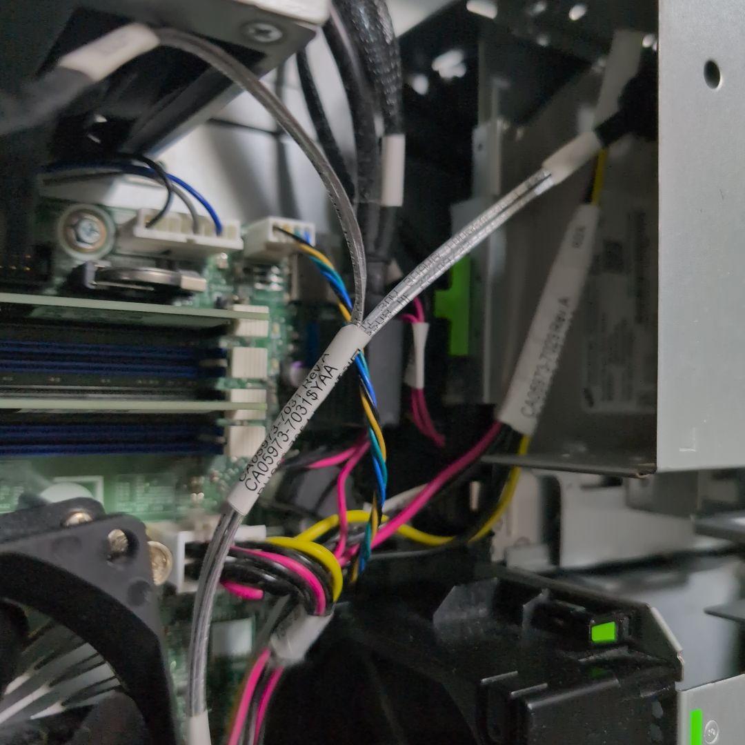 PRIMERGY TX1320 M5　NVIDIA T400