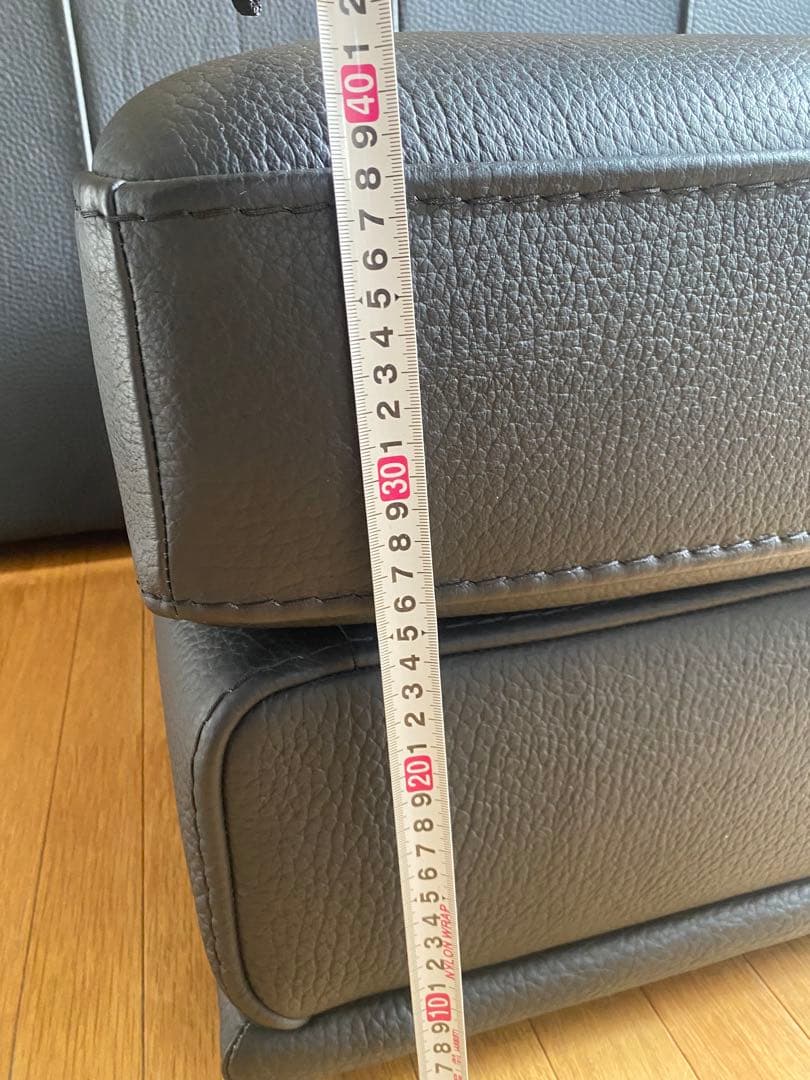 超美品　【ケルビン　ジョルマーニ】オットマン　高級家具　KELVIN 総黒革