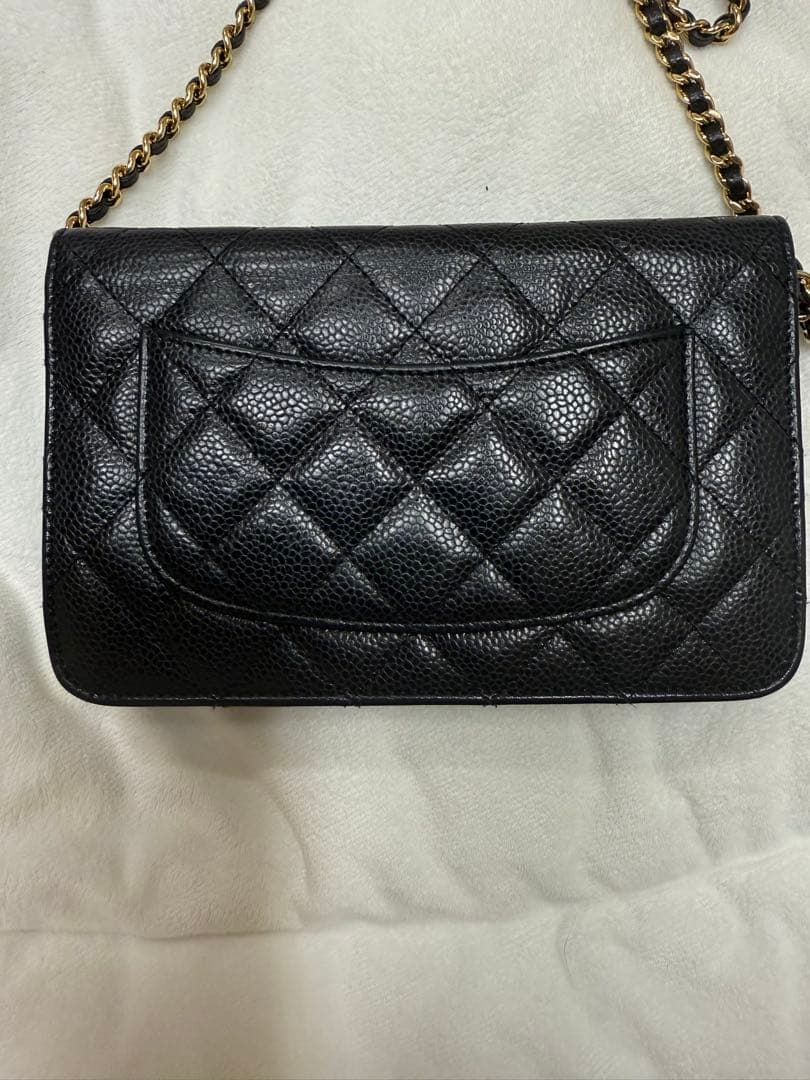 チェーンウォレット　マトラッセ　キャビアンスキン