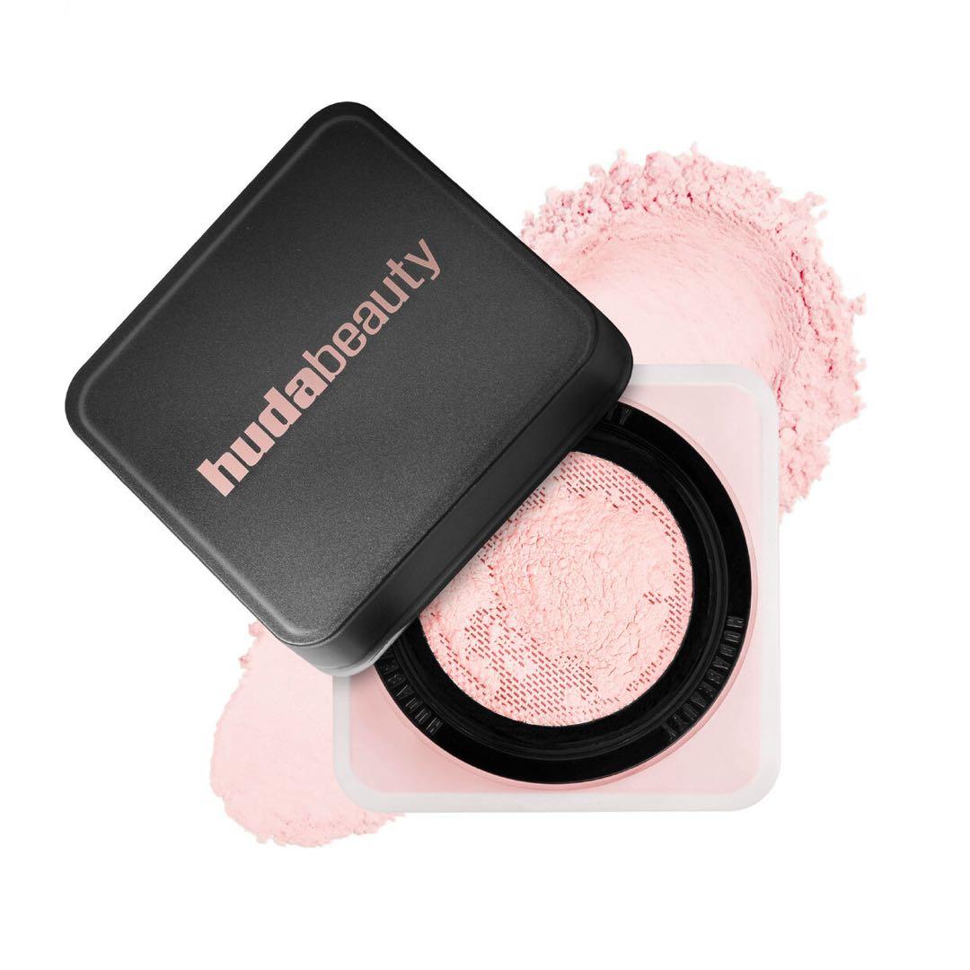 HUDA BEAUTY セッティングパウダーチェリーブロッサム