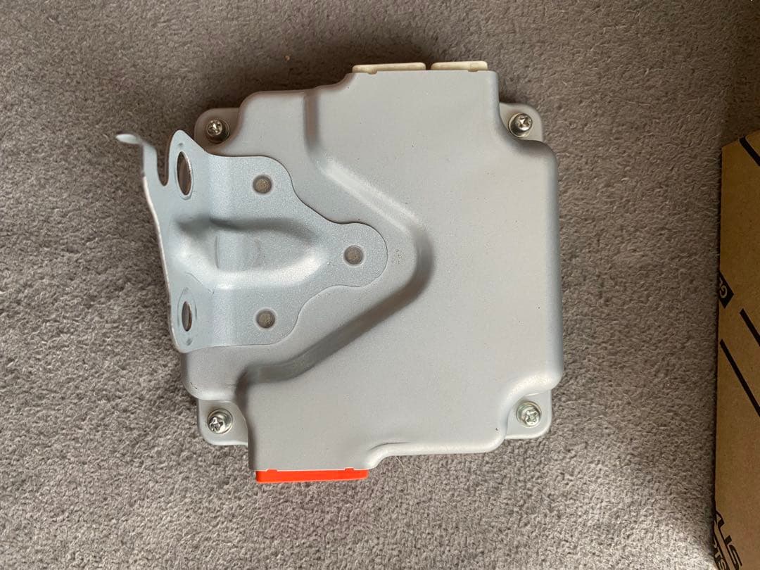 30プリウス　バッテリーボルテージセンサー　89892-47020