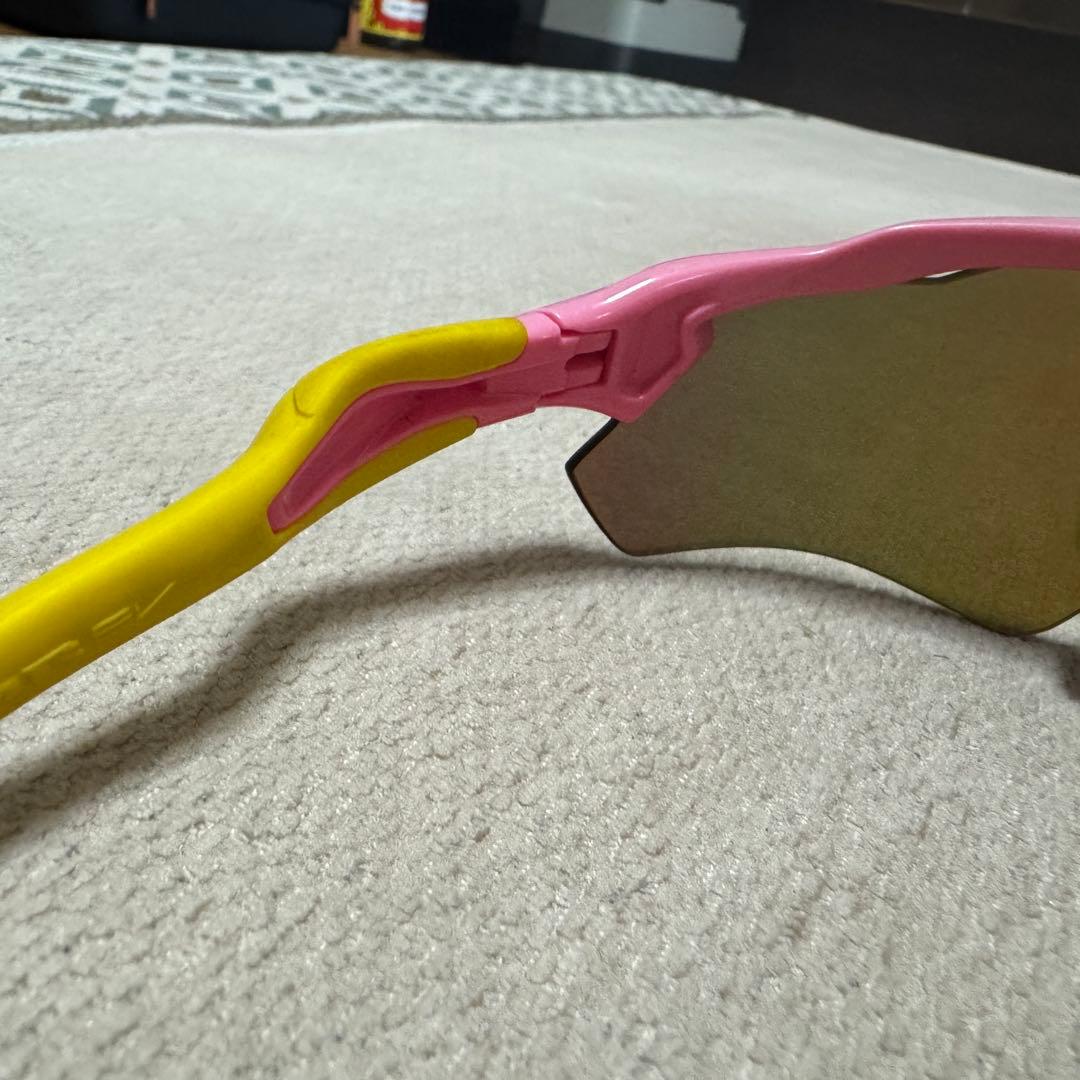【ウィメンズ】OAKLEY RADER LOCK ピンク×イエロー