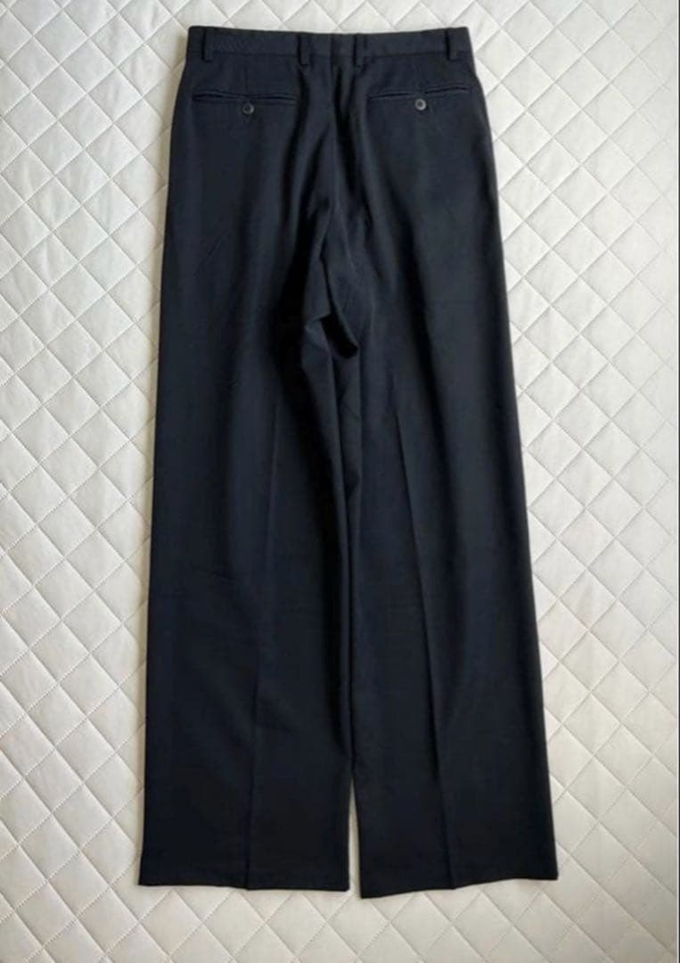 ジョルジオアルマーニ　ブラックスラックス