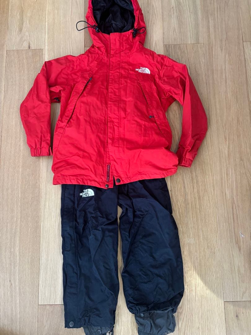 The North Face スキーウエア上下セット赤/黒 130 120こども