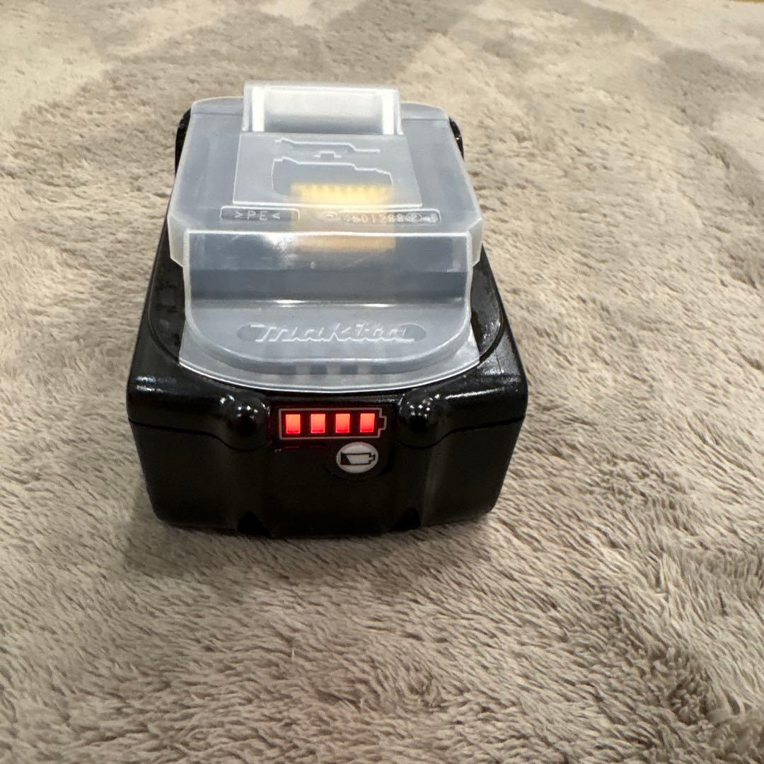 マキタ 充電式洗浄機　MHW180D 18Vバッテリ、ペットボトルアダプタ付