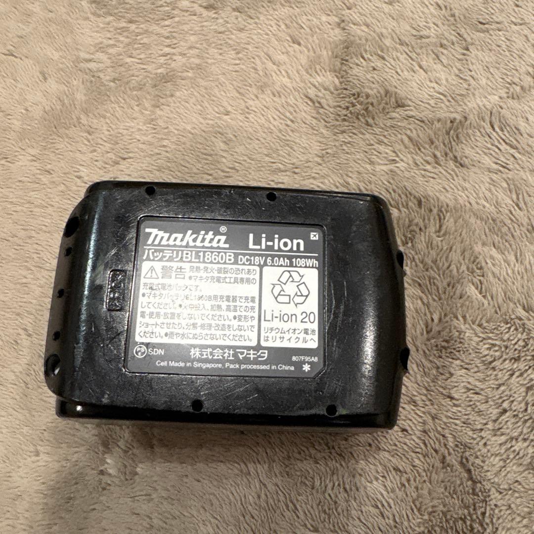 マキタ 充電式洗浄機　MHW180D 18Vバッテリ、ペットボトルアダプタ付