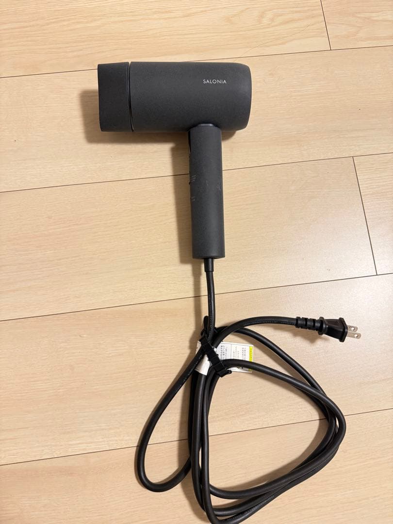 SALONIA エアトリートメントドライヤー グラファイトブラック 最上位モデル
