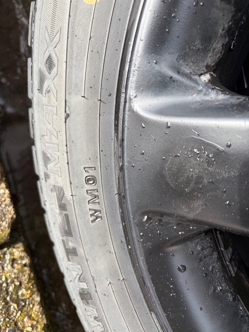 スタッドレスタイヤホイール４本セット　ダンロップ　　WM01 17インチ